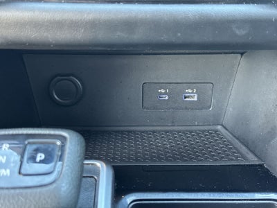 Nissan Pathfinder S 2022