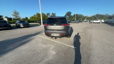 Nissan Pathfinder S 2022