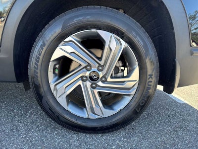 Hyundai Santa Fe SE 2023