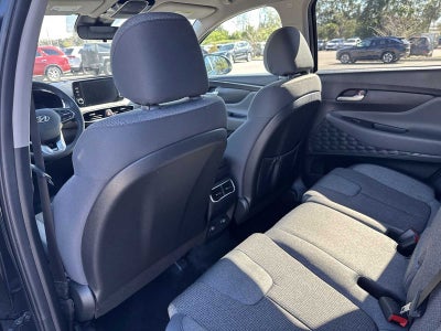 Hyundai Santa Fe SE 2023