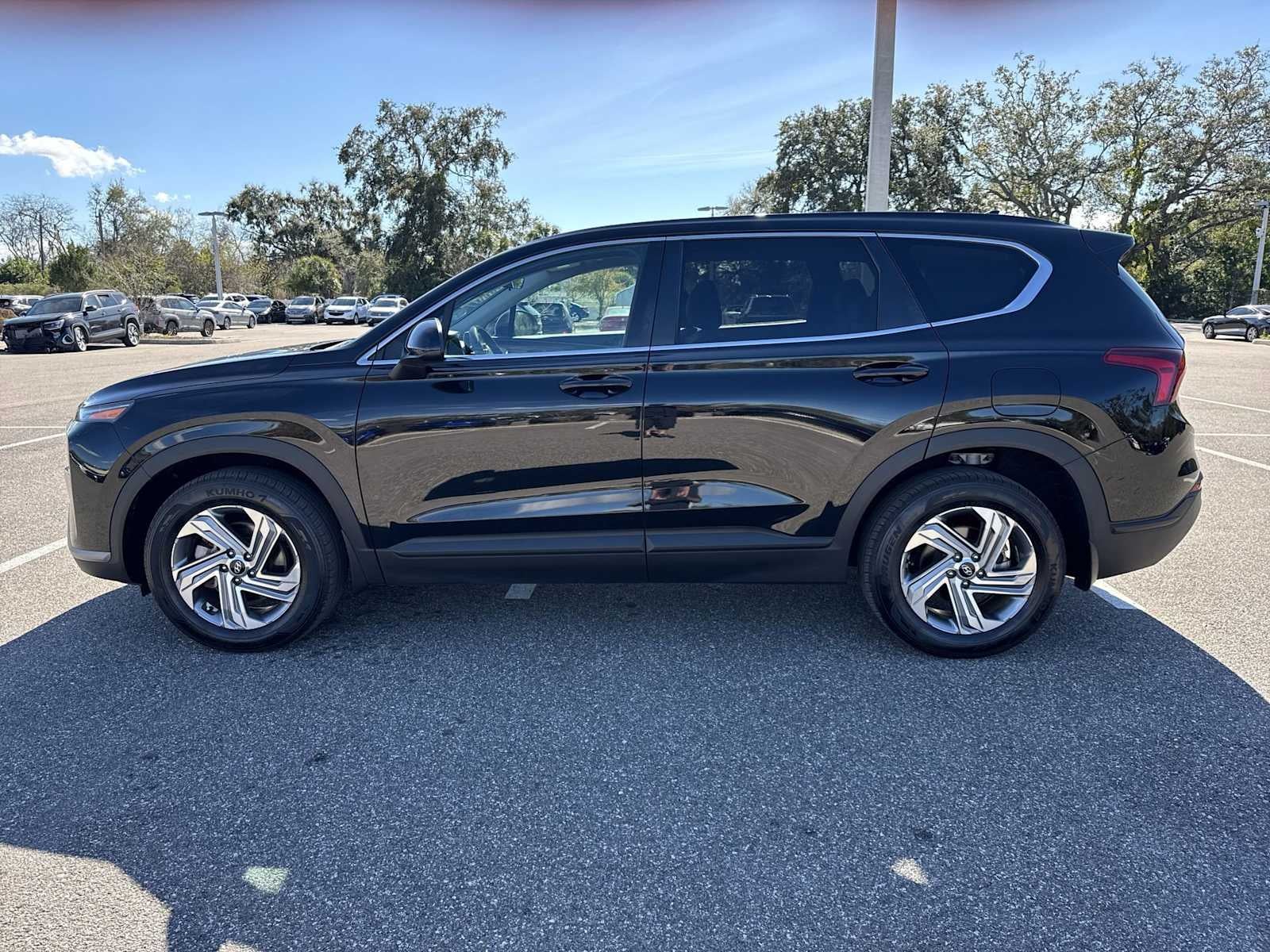 Hyundai Santa Fe SE 2023