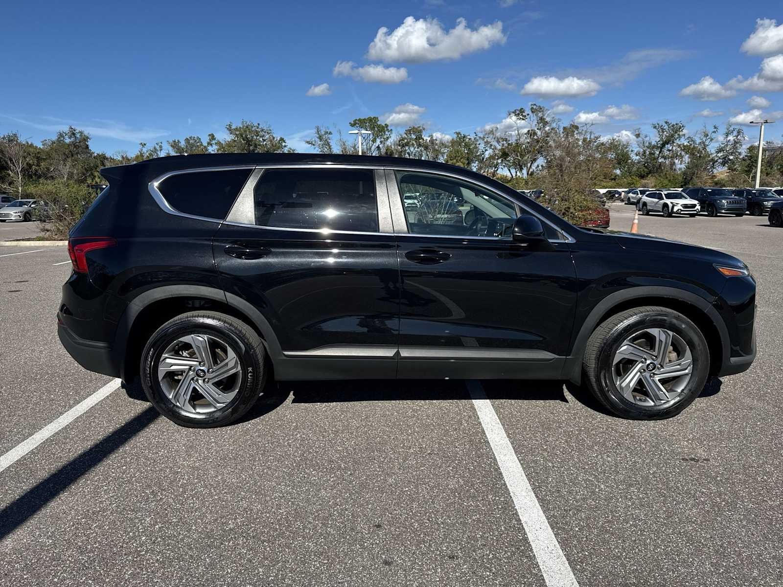 Hyundai Santa Fe SE 2023