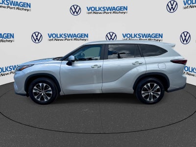 Toyota Highlander XLE 2025