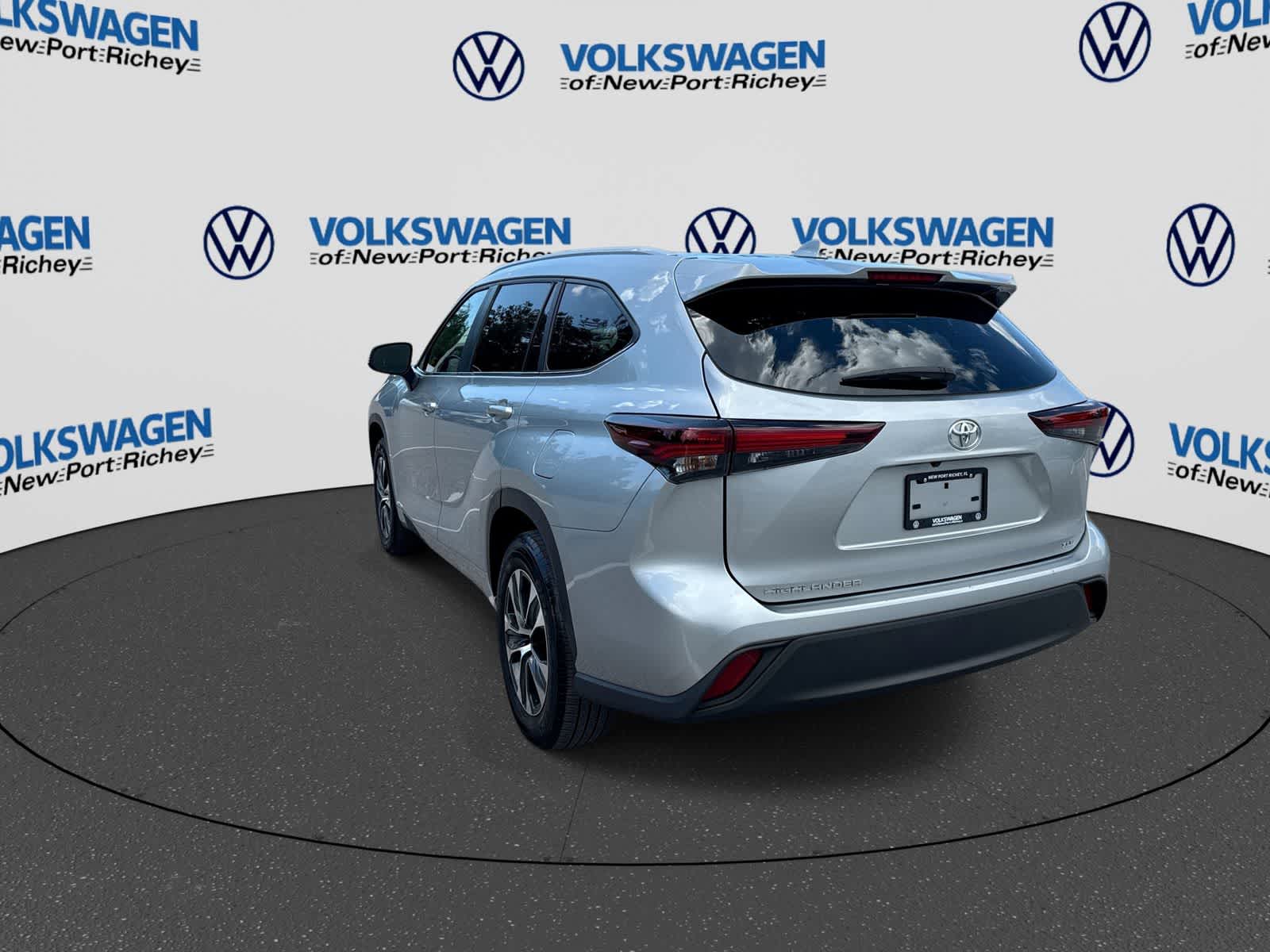 Toyota Highlander XLE 2025
