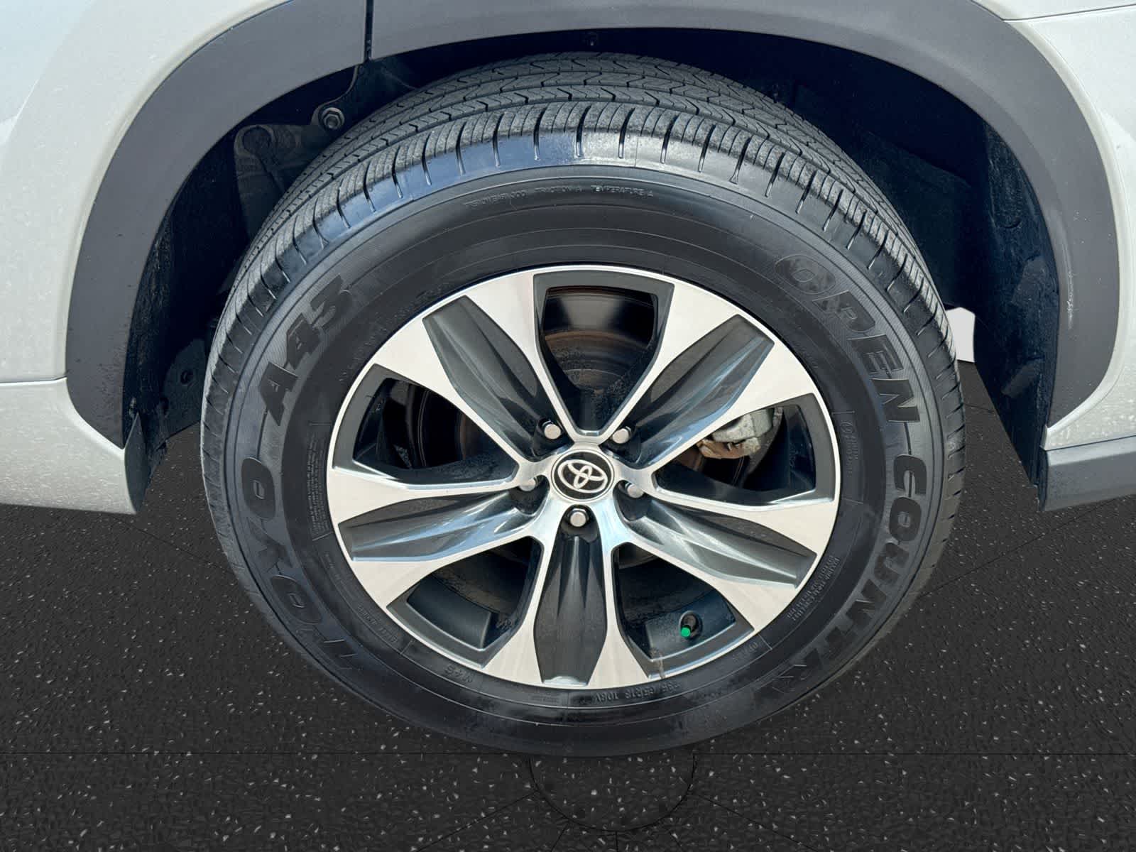 Toyota Highlander XLE 2025