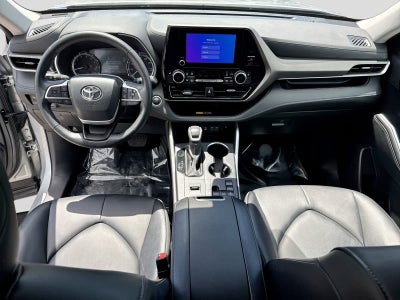 Toyota Highlander XLE 2025