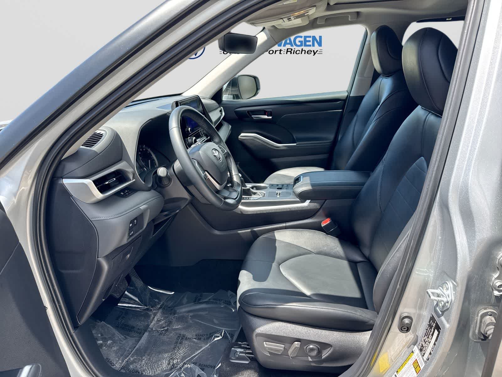 Toyota Highlander XLE 2025