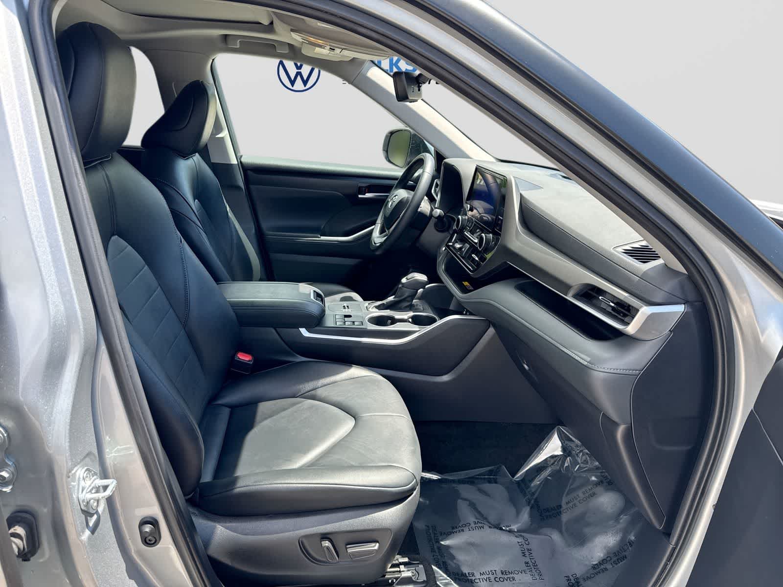 Toyota Highlander XLE 2025
