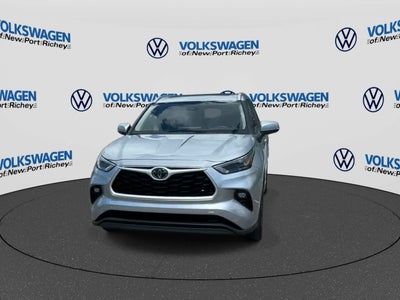 Toyota Highlander XLE 2025