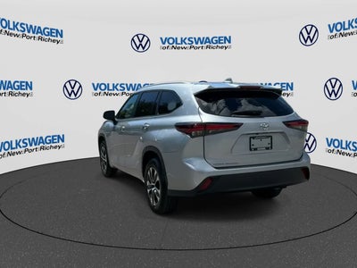 Toyota Highlander XLE 2025