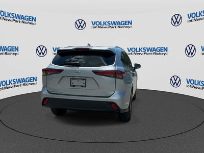 Toyota Highlander XLE 2025