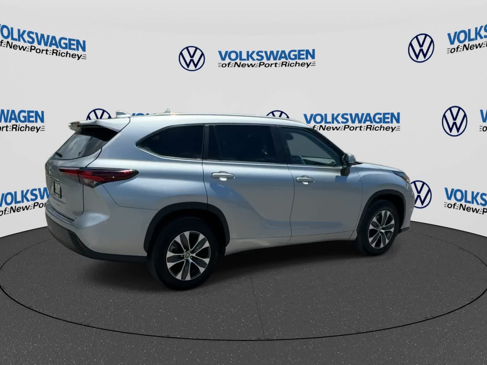 Toyota Highlander XLE 2025