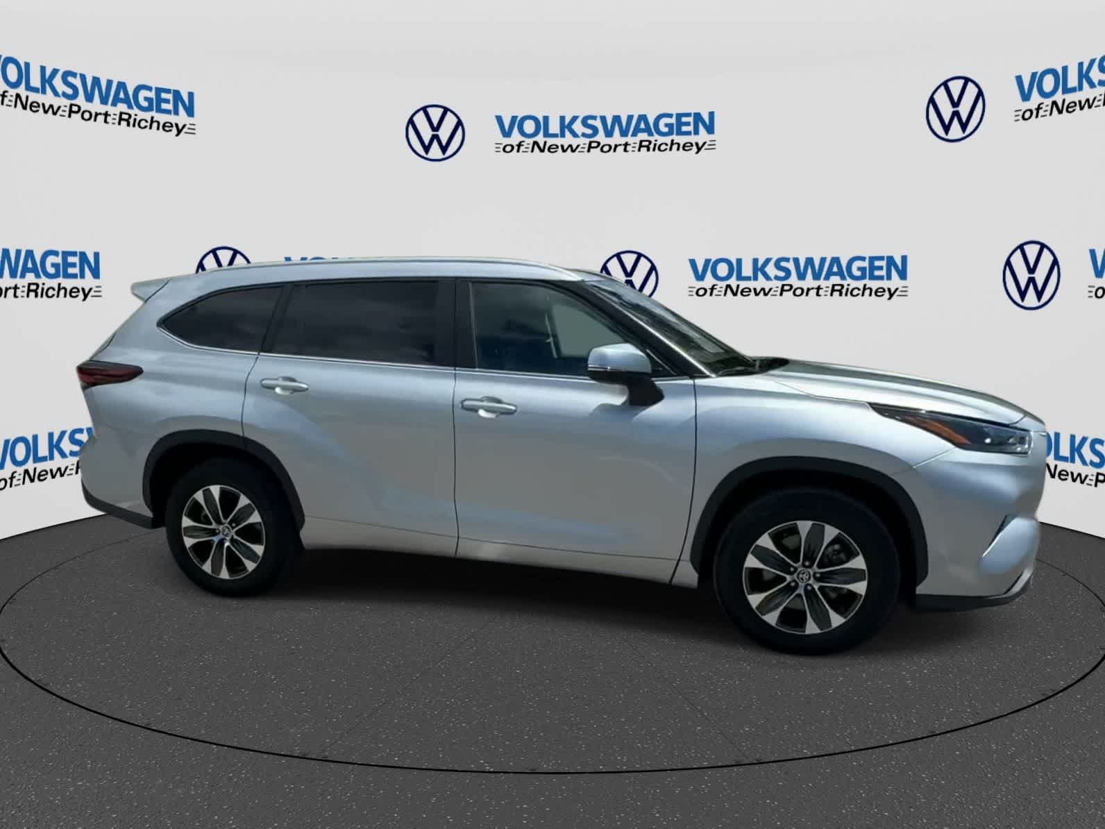 Toyota Highlander XLE 2025