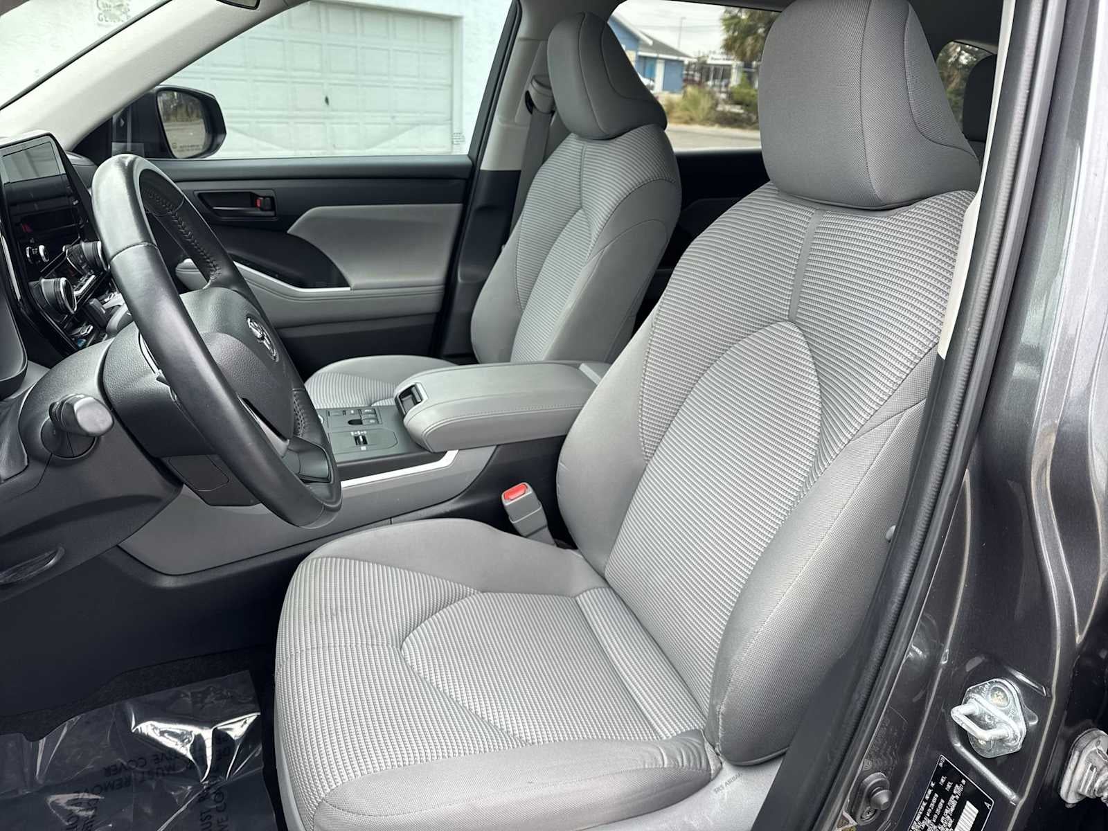 Toyota Highlander XLE 2023