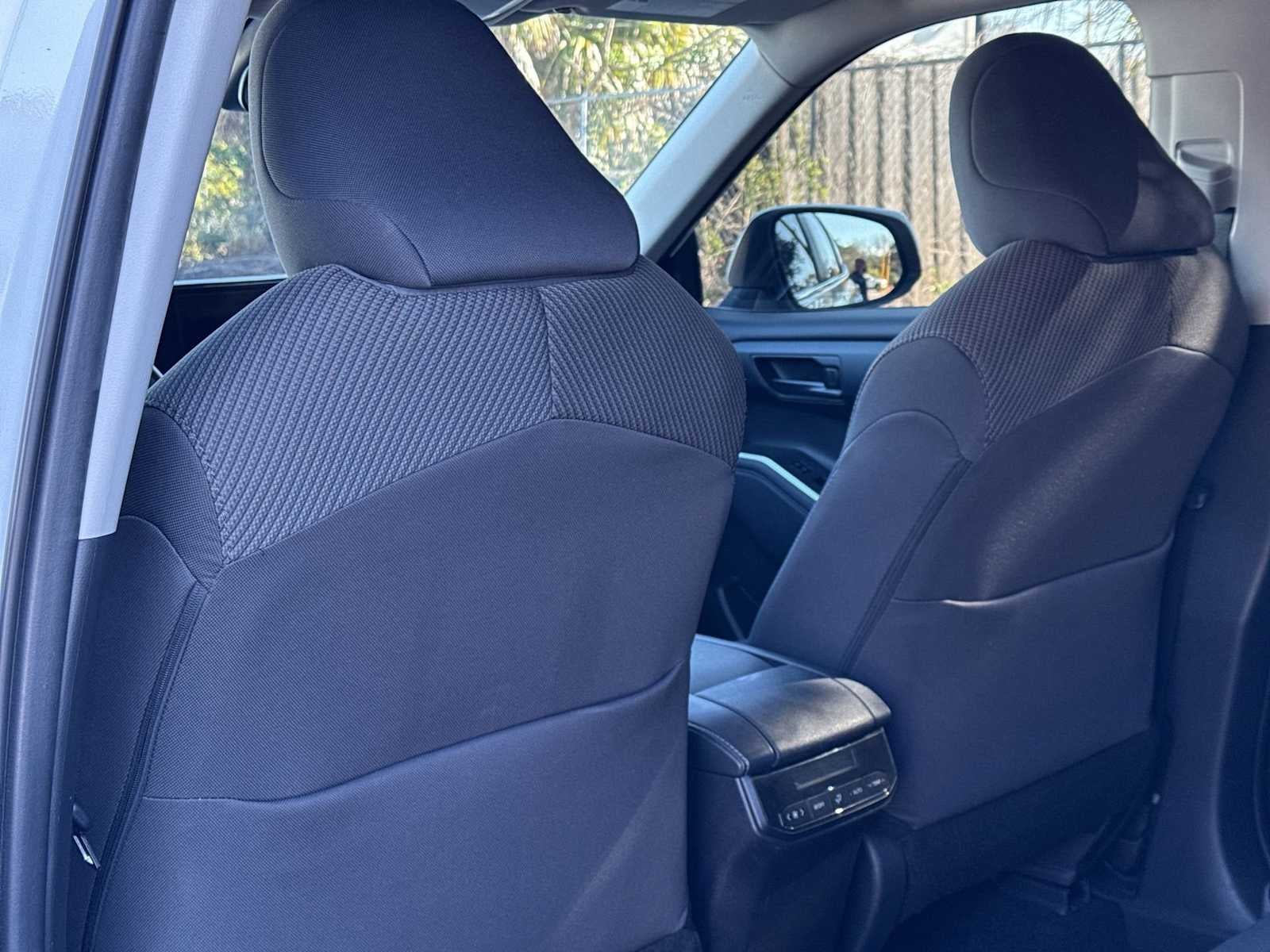 Toyota Highlander LE 2024