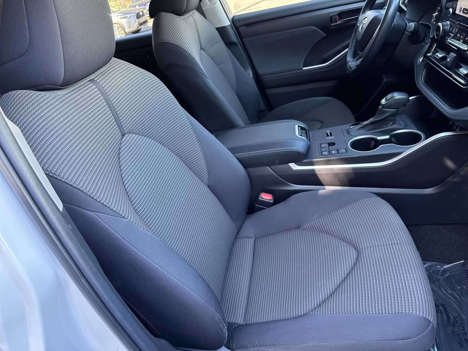 Toyota Highlander LE 2024