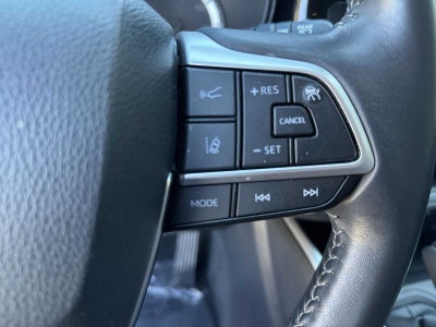 Toyota Highlander LE 2024