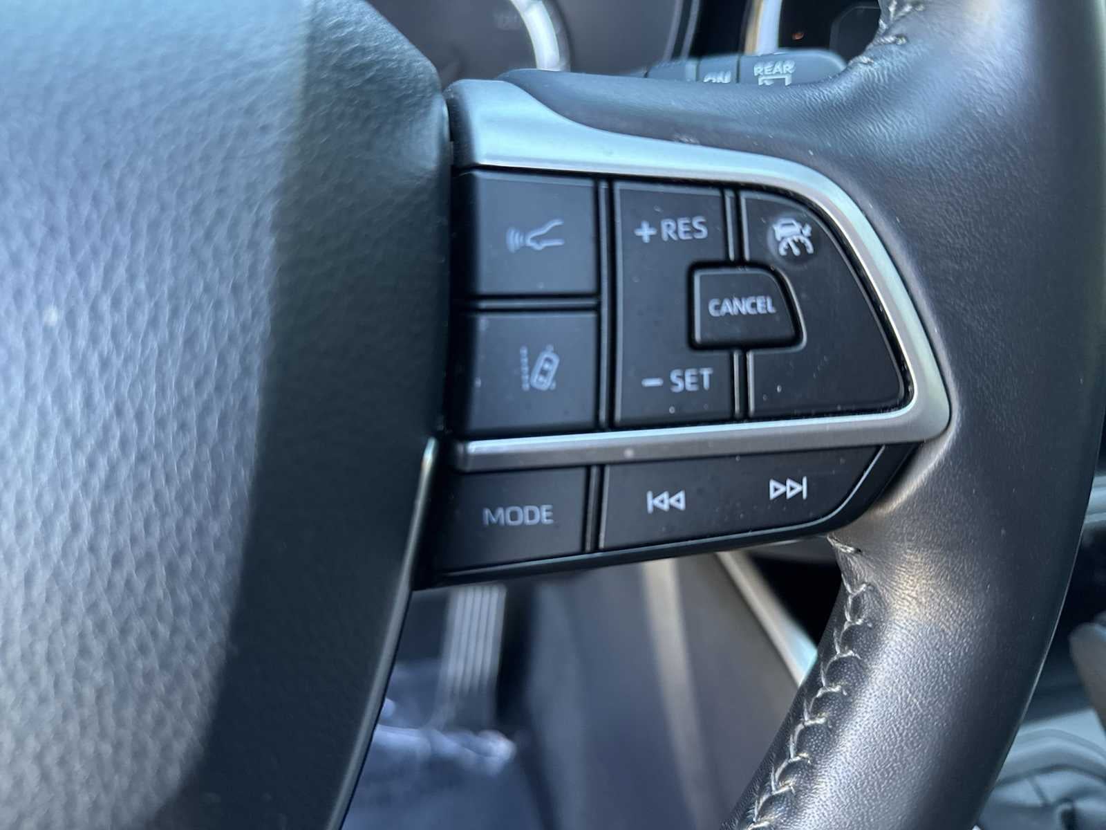 Toyota Highlander LE 2024