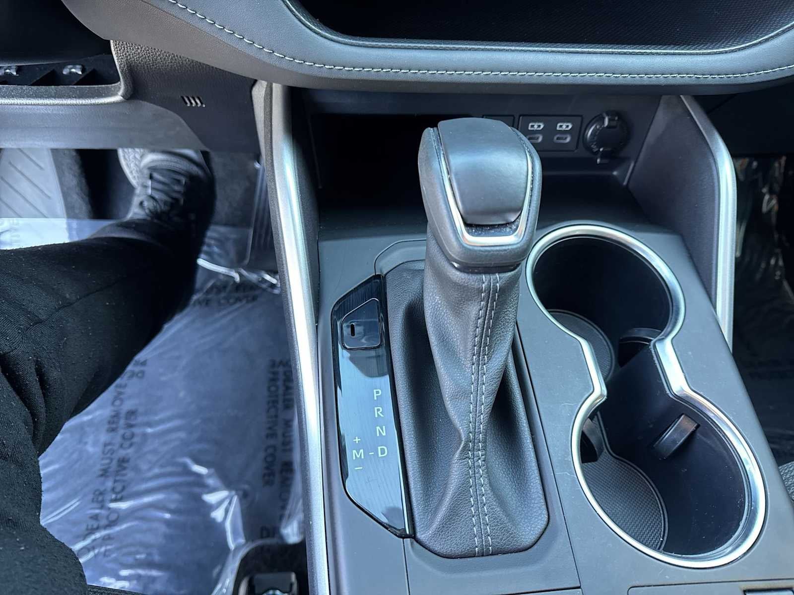 Toyota Highlander LE 2024