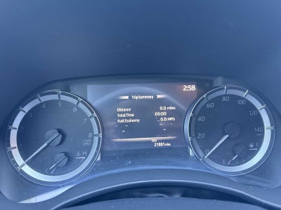 Toyota Highlander LE 2024