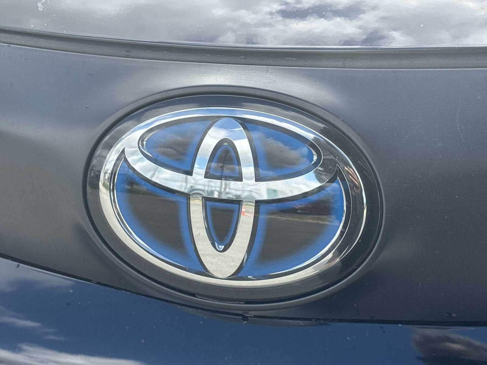 Toyota Sienna LE 2023