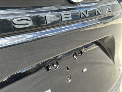 Toyota Sienna LE 2023