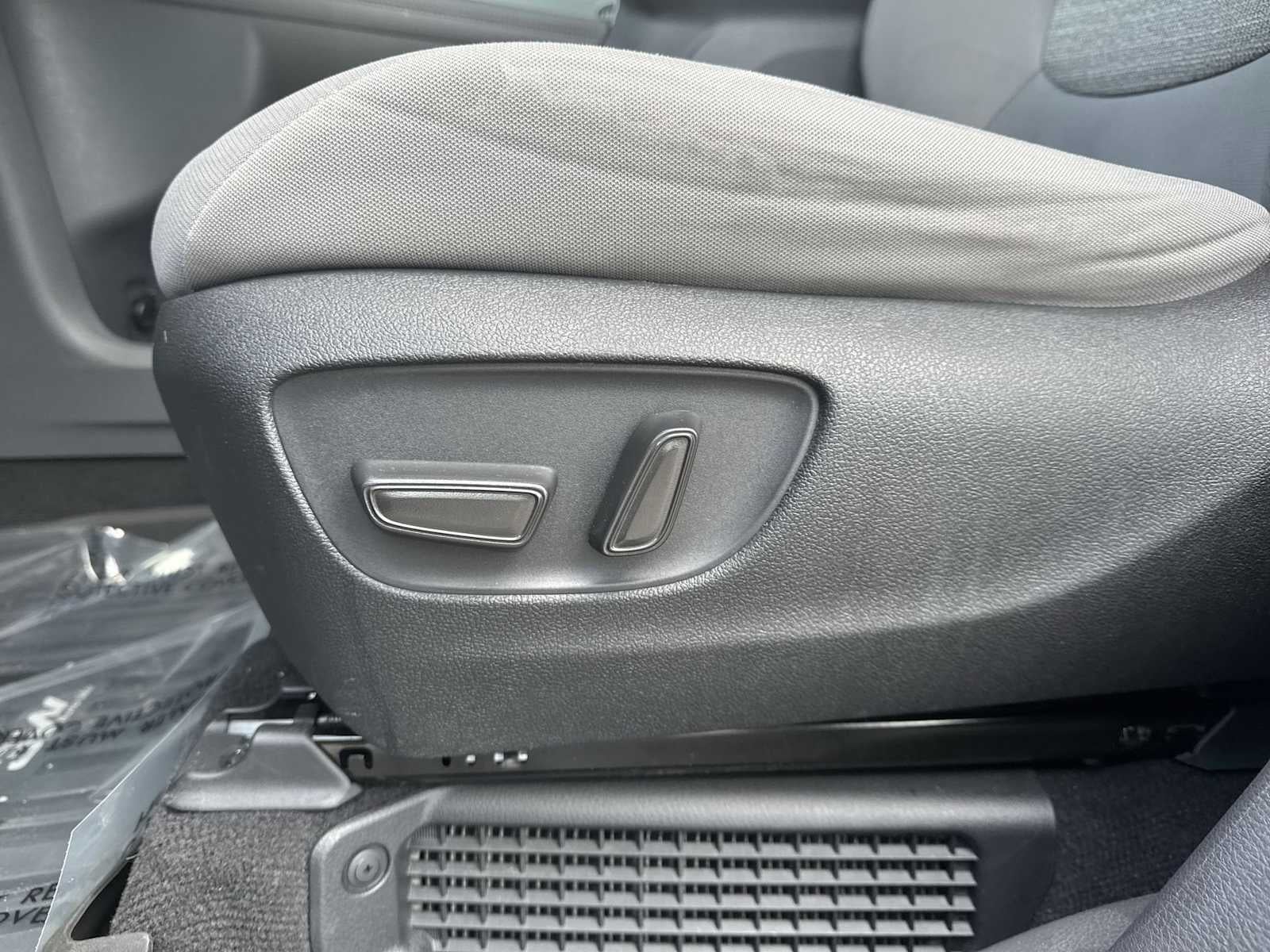 Toyota Sienna LE 2023