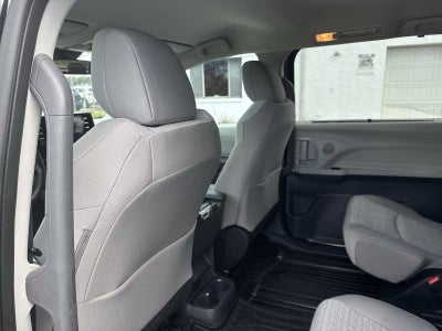 Toyota Sienna LE 2023