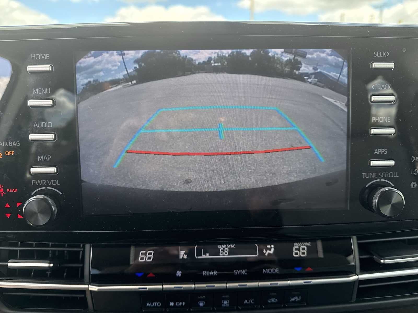 Toyota Sienna LE 2023