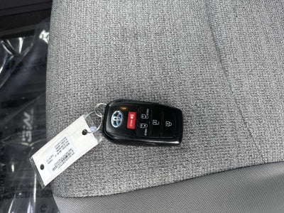 Toyota Sienna LE 2023