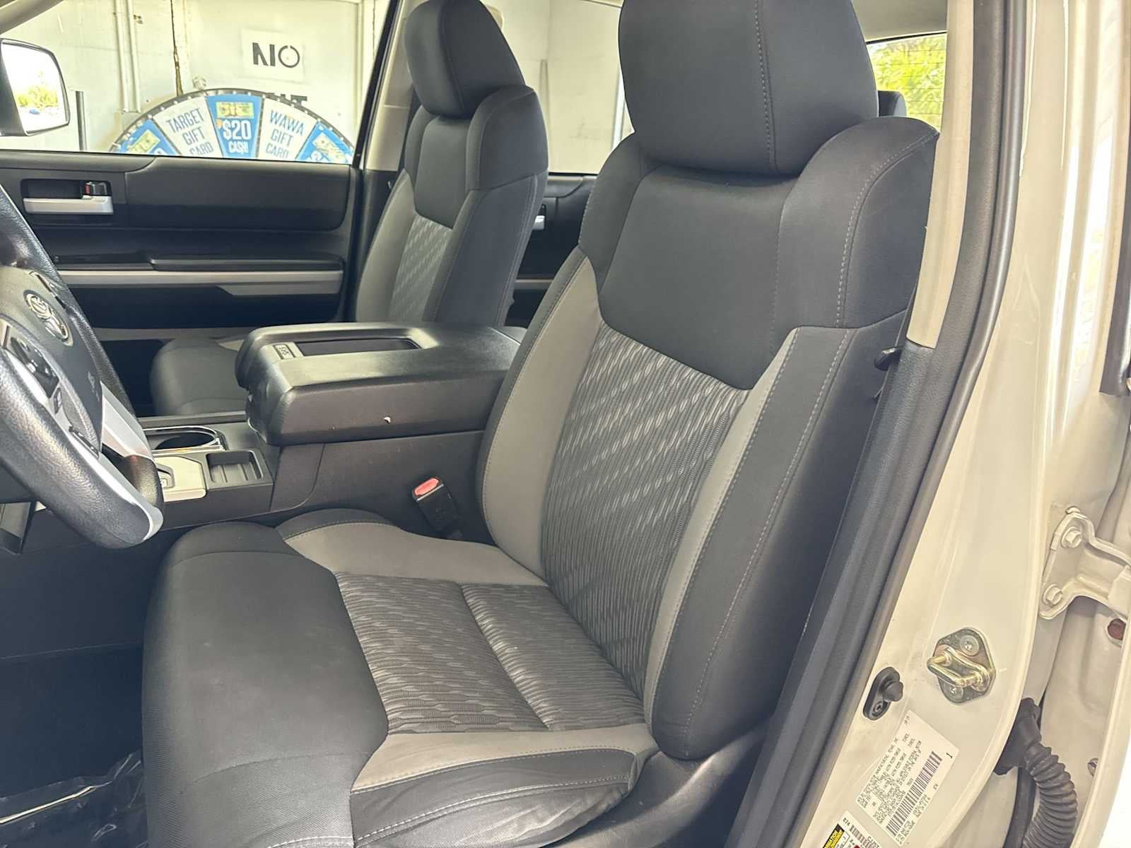 Toyota Tundra SR5 2020