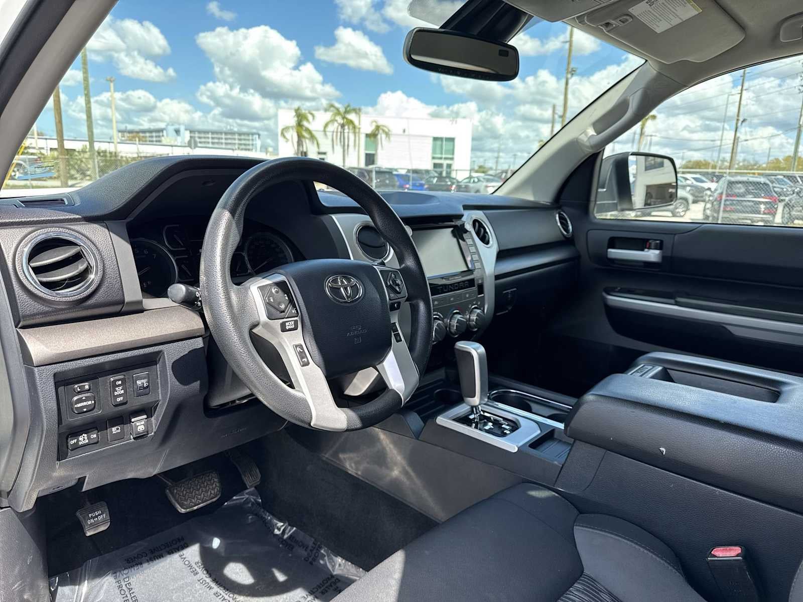 Toyota Tundra SR5 2020