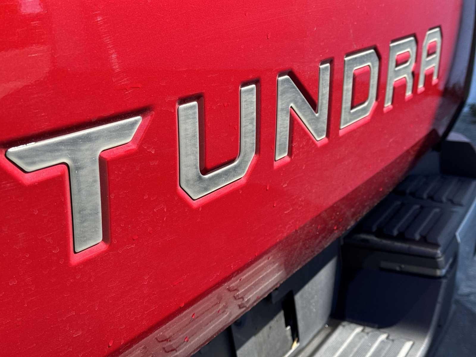 Toyota Tundra Capstone Hybrid 2023