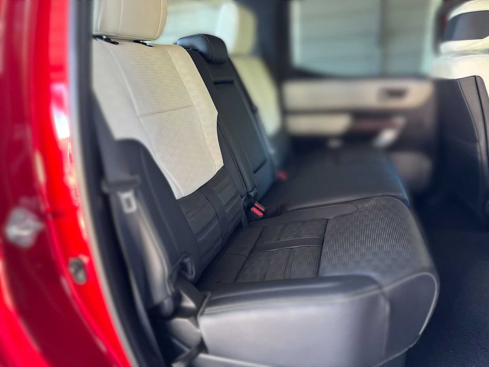 Toyota Tundra Capstone Hybrid 2023