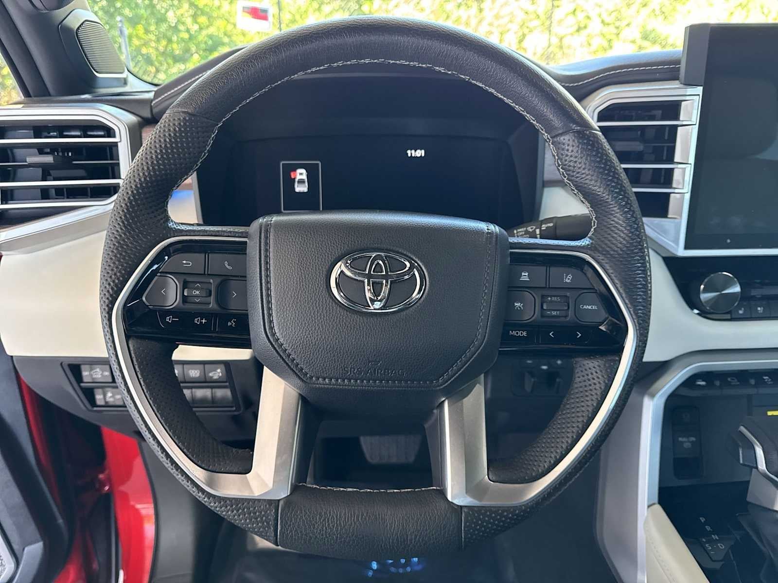 Toyota Tundra Capstone Hybrid 2023