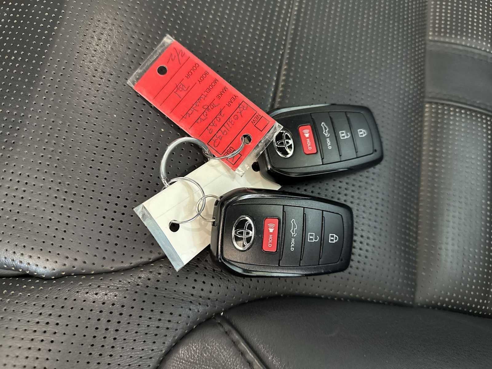 Toyota Tundra Capstone Hybrid 2023