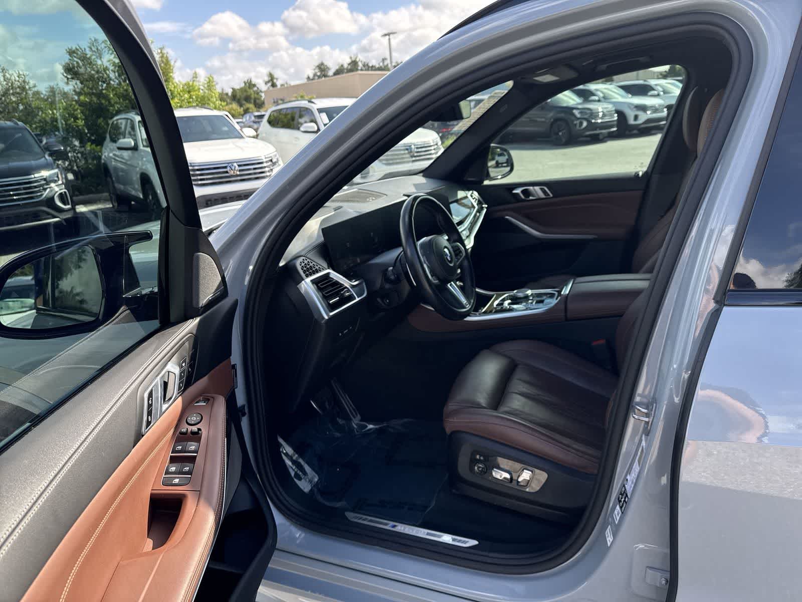 BMW X5 M60i 2024 M60i