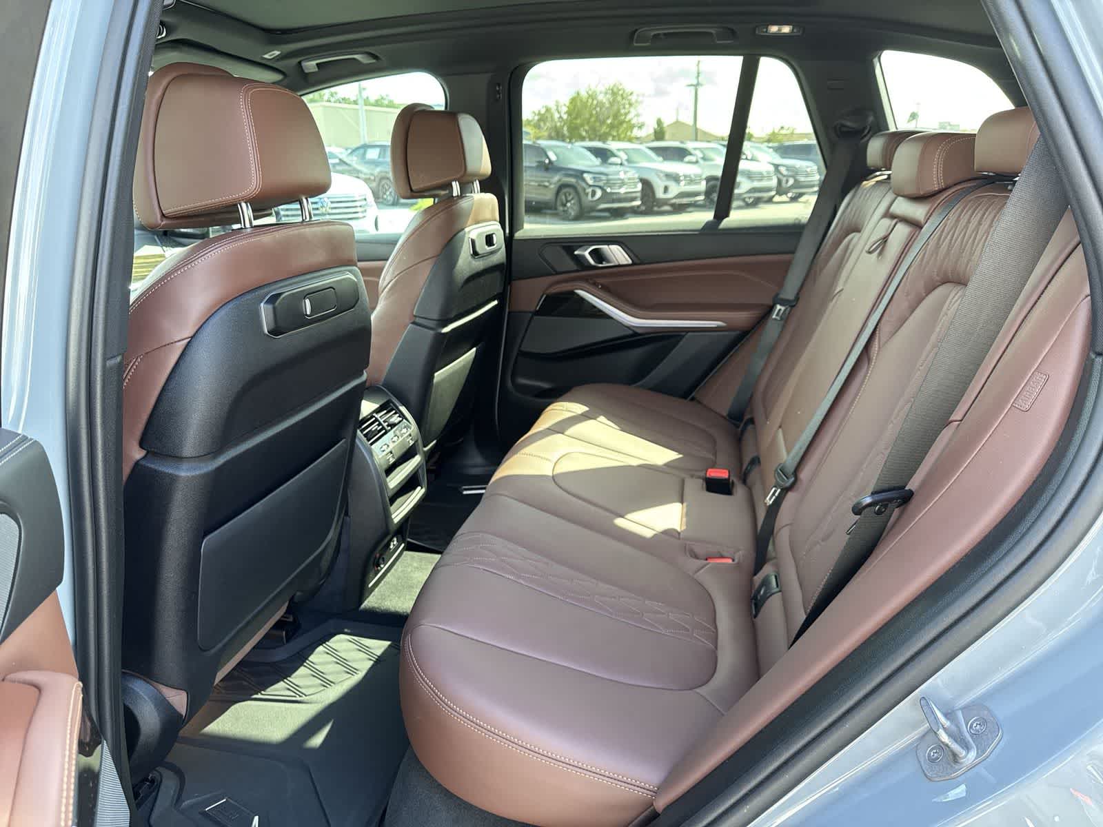 BMW X5 M60i 2024 M60i