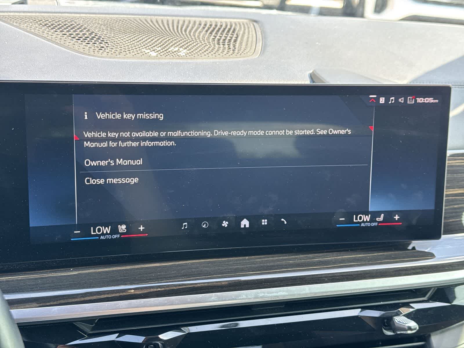 BMW X5 M60i 2024 M60i