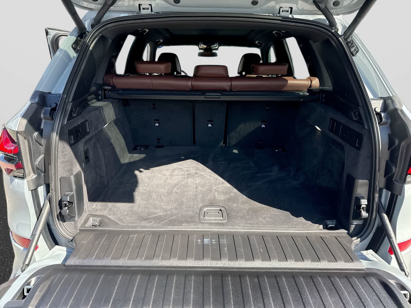 BMW X5 M60i 2024 M60i