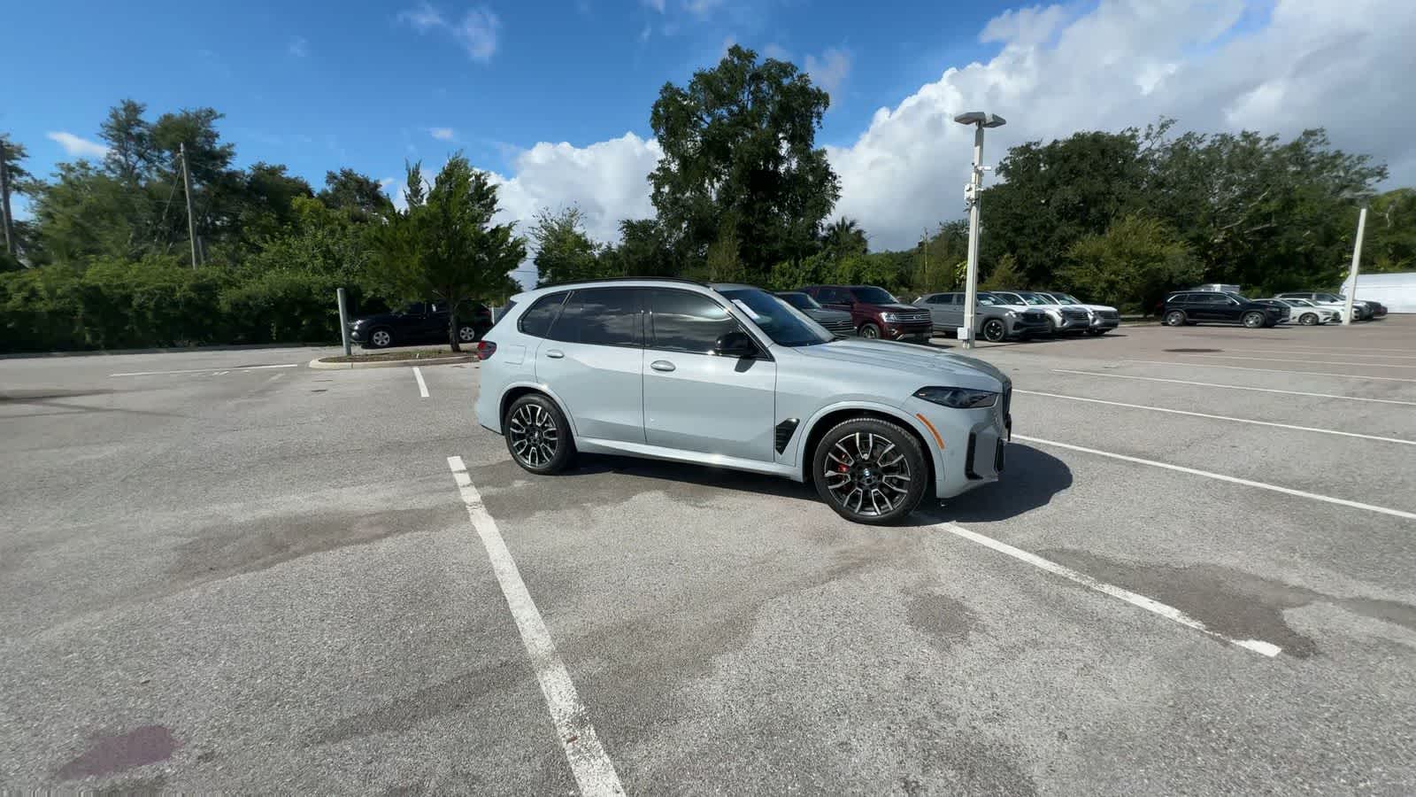 BMW X5 M60i 2024 M60i