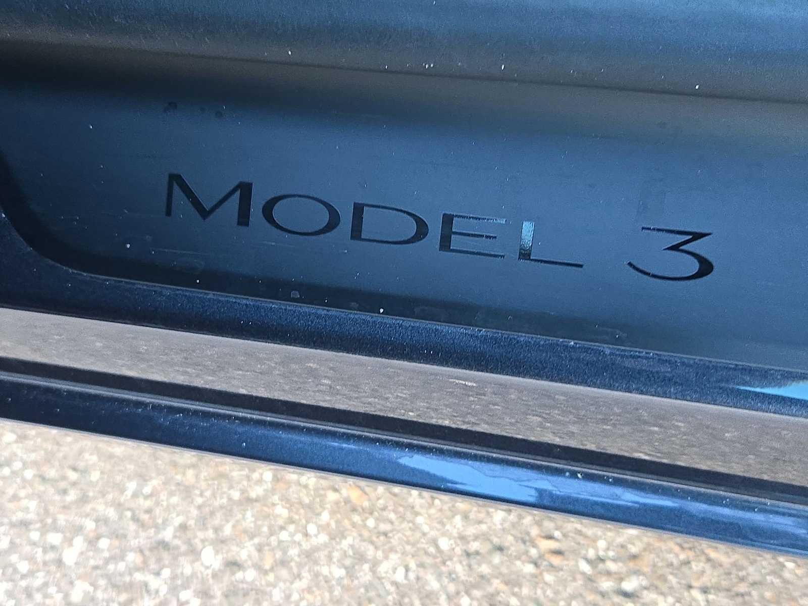 Tesla Model 3 Base 2025