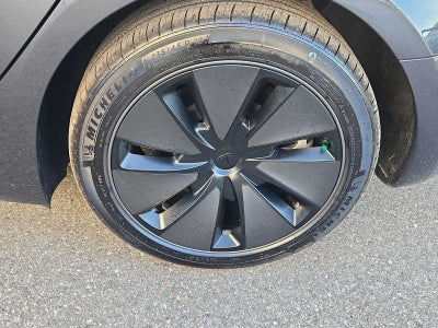 Tesla Model 3 Base 2025