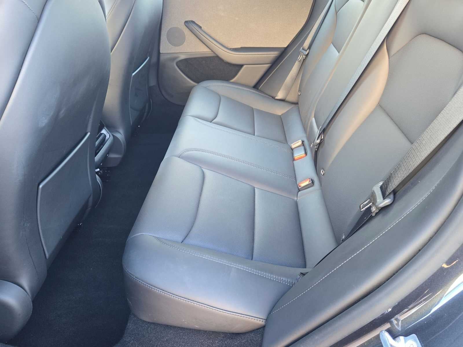 Tesla Model 3 Base 2025