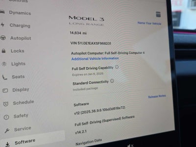 Tesla Model 3 Base 2025