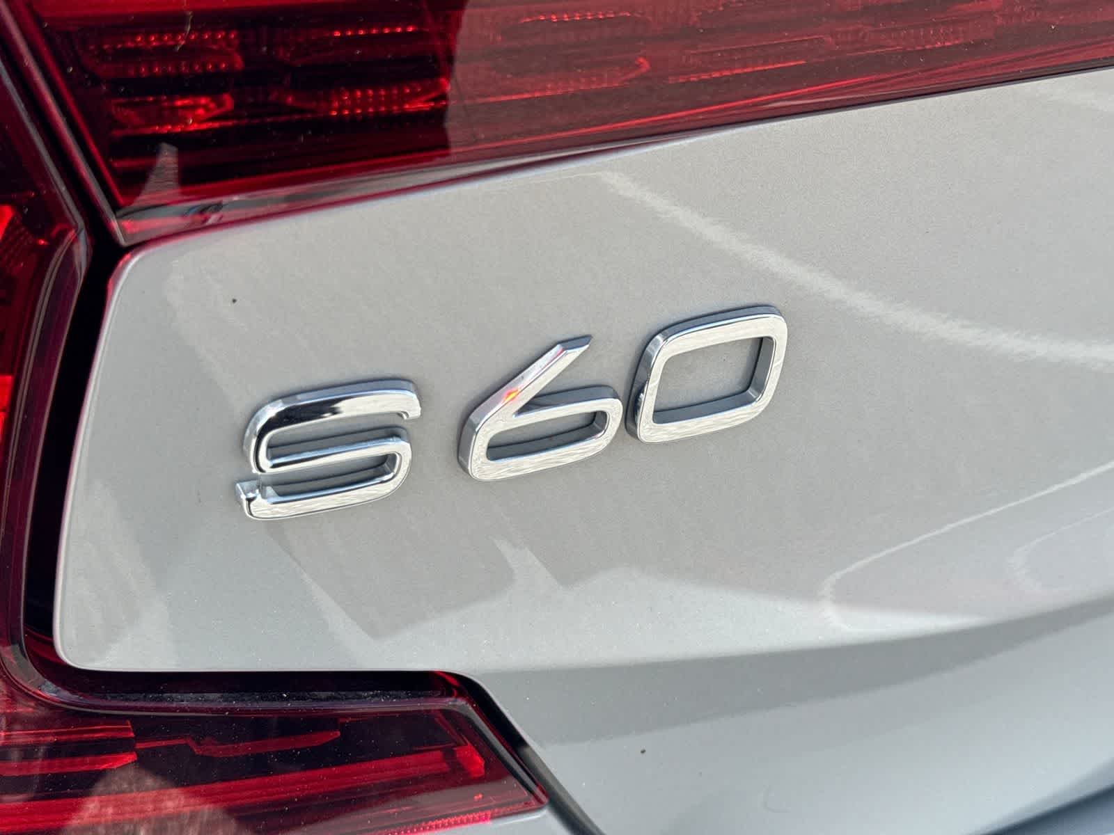 2024 Volvo S60 Core Dark Theme