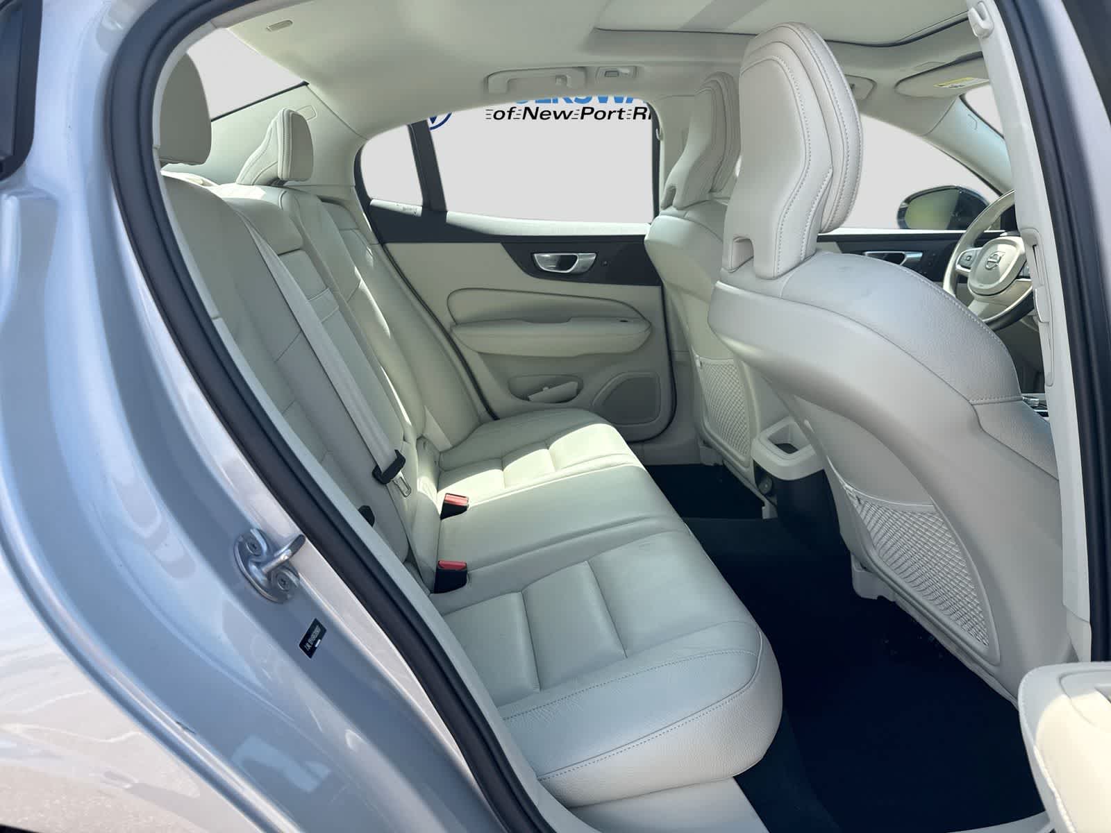 2024 Volvo S60 Core Dark Theme