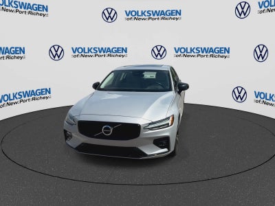 2024 Volvo S60 Core Dark Theme