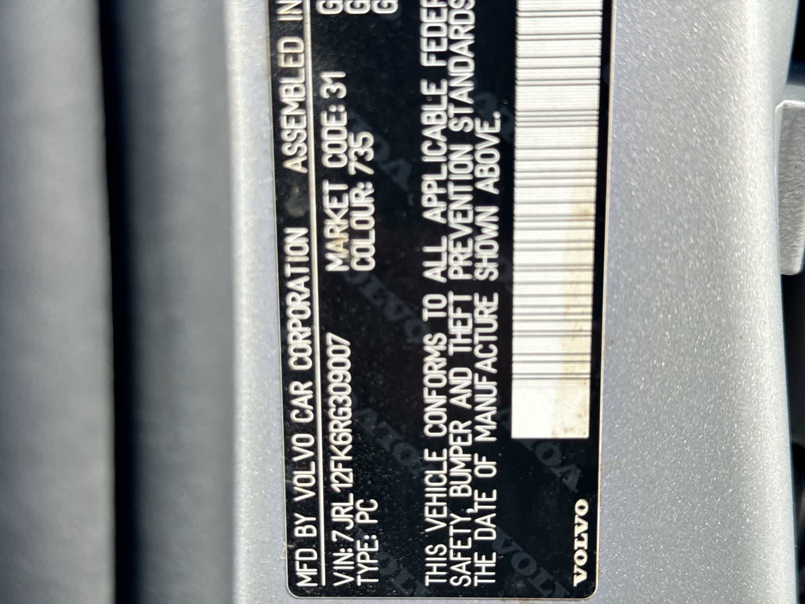 2024 Volvo S60 Core Dark Theme