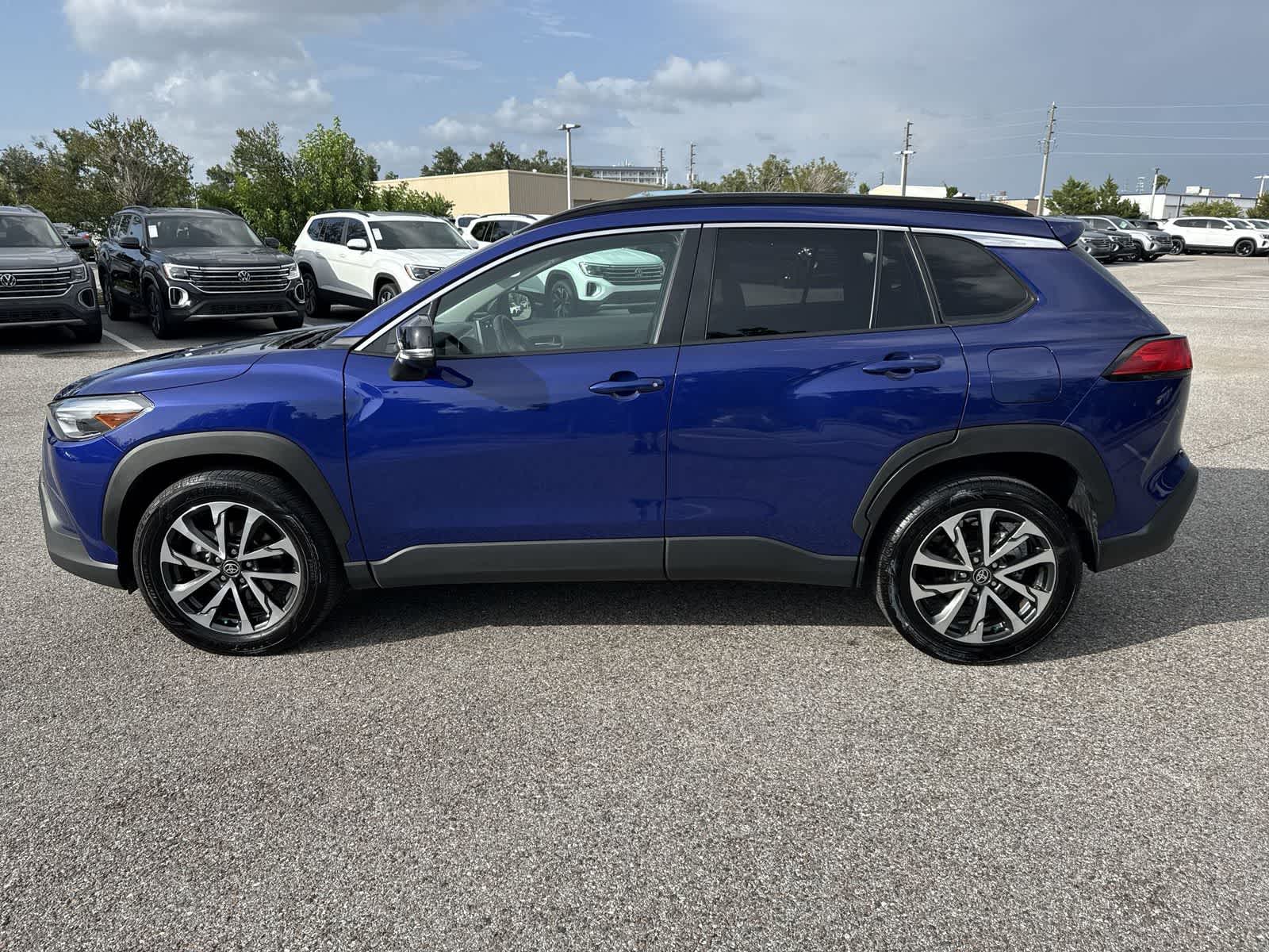 Toyota Corolla Cross XLE 2025